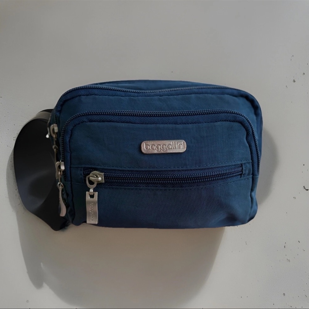 Baggallini Triple Zip Bagg Belt Bag Blue Convertible Crossbody Travel Comfort